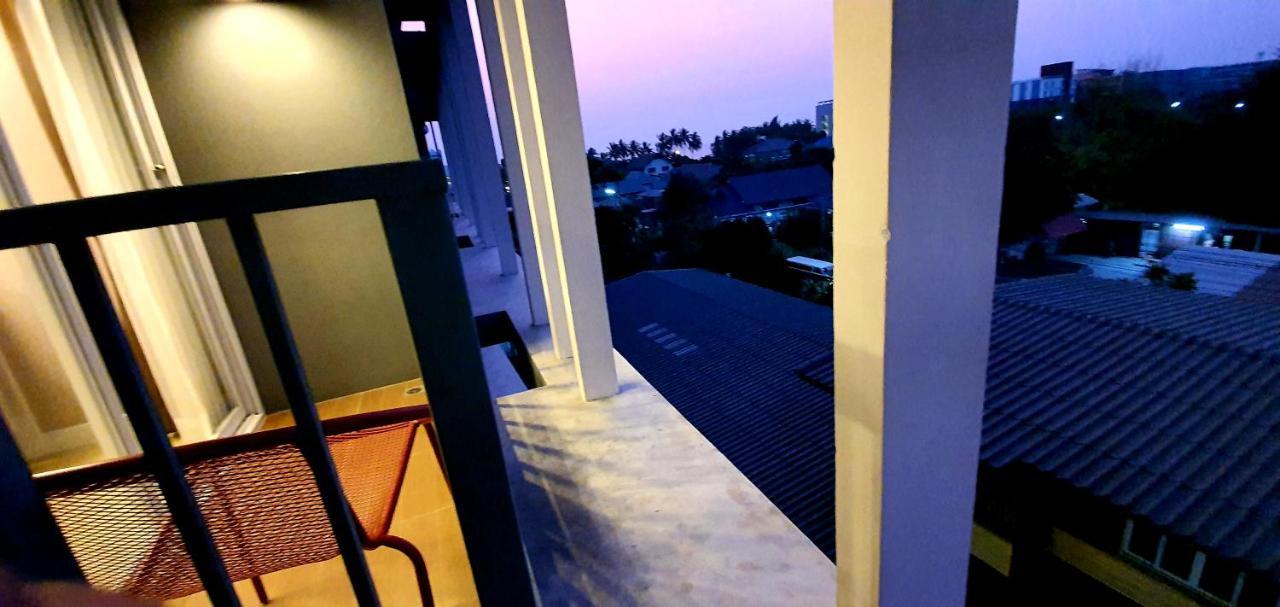 Cozy Near Beach 200M With Toproof Pool At Patio Bangsaen エクステリア 写真
